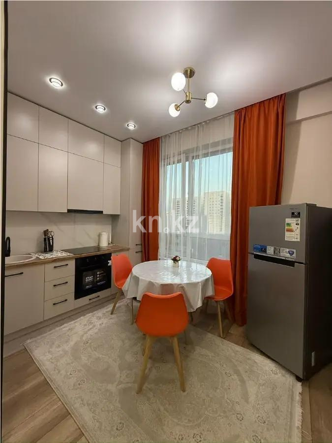 Продажа 1-комнатной квартиры, 40 м², ул. Утеген батыра, дом  11д в Алматы - фото 2