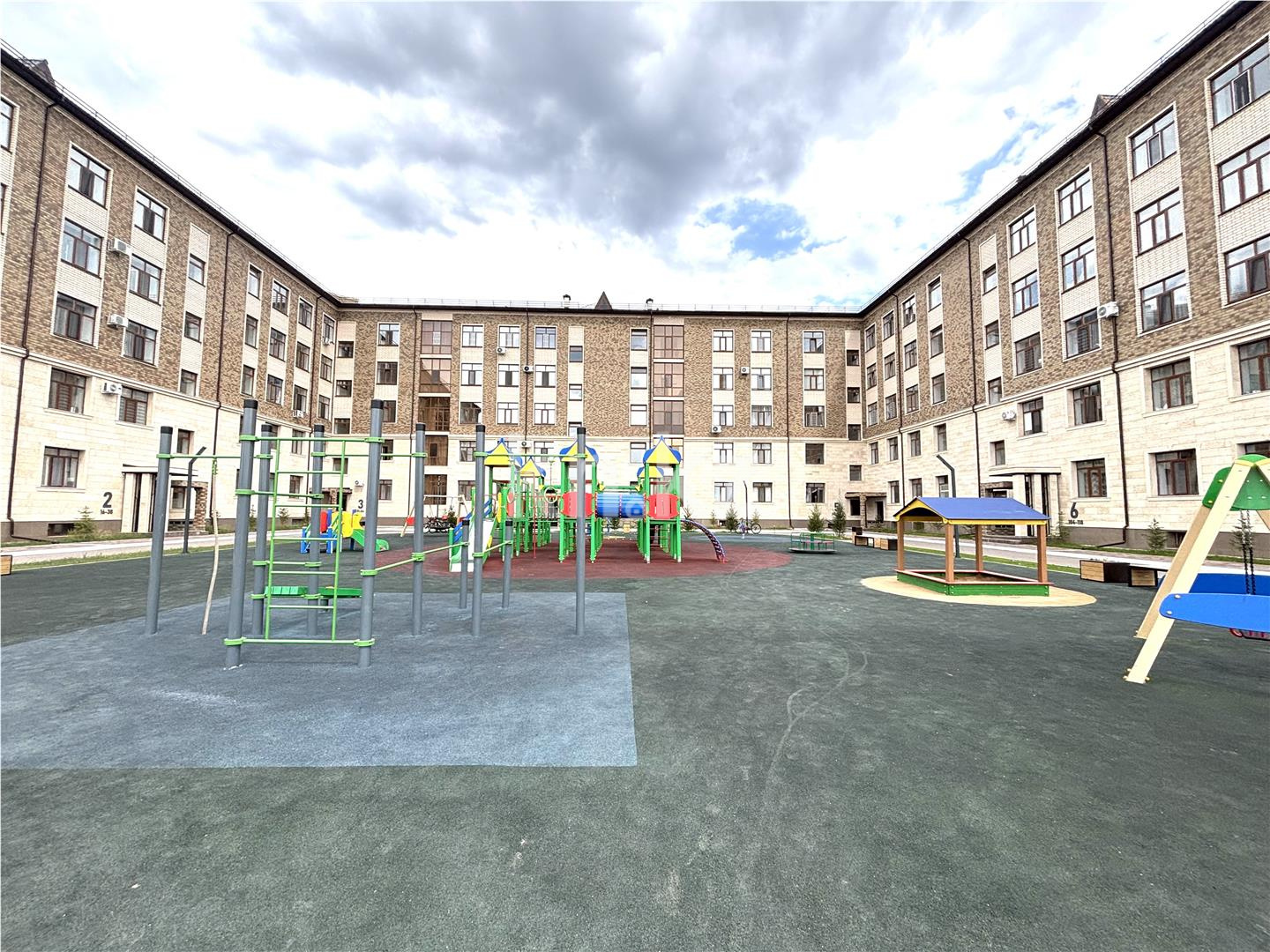 Продажа 2-комнатной квартиры, 67 м², 218 учетный квартал, дом  155 в Караганде - фото 19