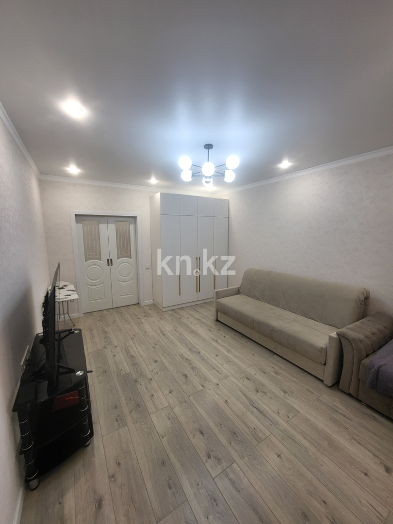 Продажа 1-комнатной квартиры, 42 м², ул. Керей, Жанибек хандар, дом  50/3 в Астане - фото 2