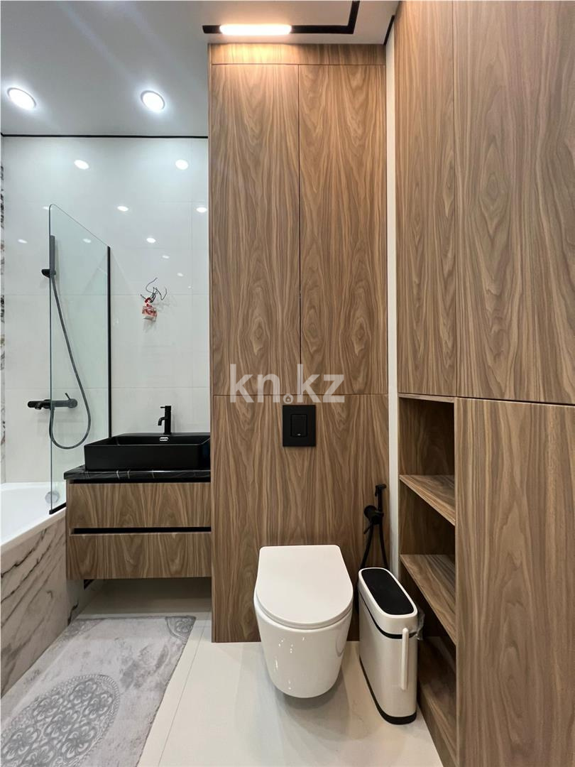 Продажа 3-комнатной квартиры, 78 м², пр. Строителей в Караганде - фото 14