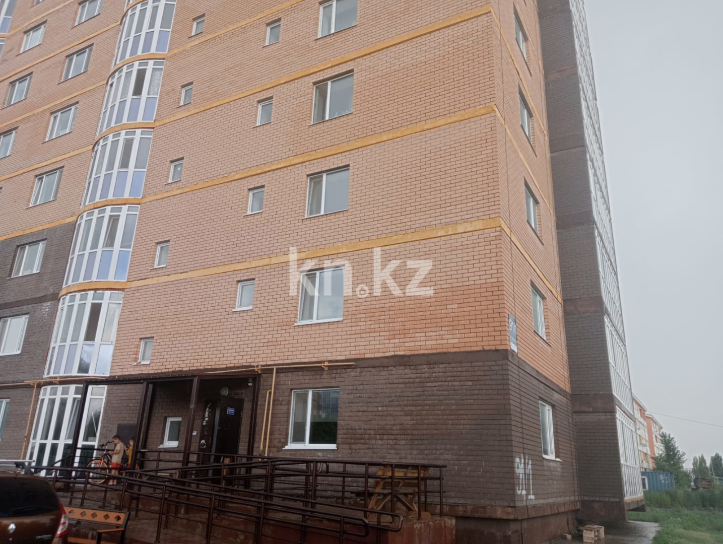 Продажа 3-комнатной квартиры, 83 м², ул. Монкеулы, дом  91/1 в Уральске - фото 2