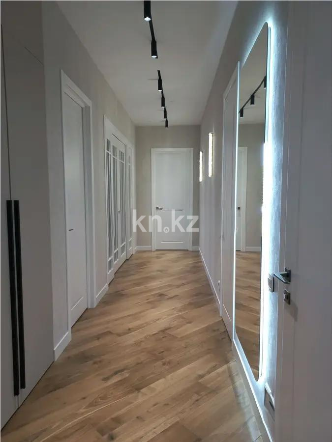 Продажа 2-комнатной квартиры, 72 м², ул. Достык, дом  8б в Астане - фото 5
