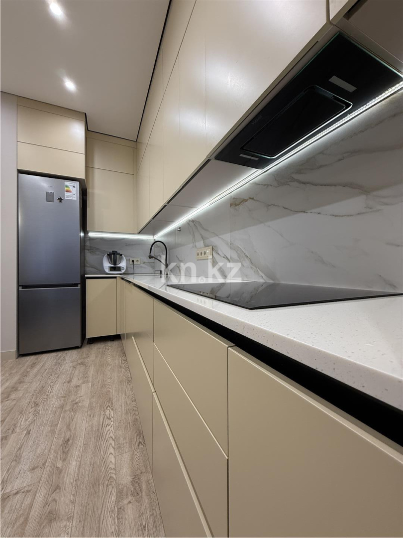 Продажа 3-комнатной квартиры, 88 м², ул. Букетова, дом  3/4 в Караганде - фото 23