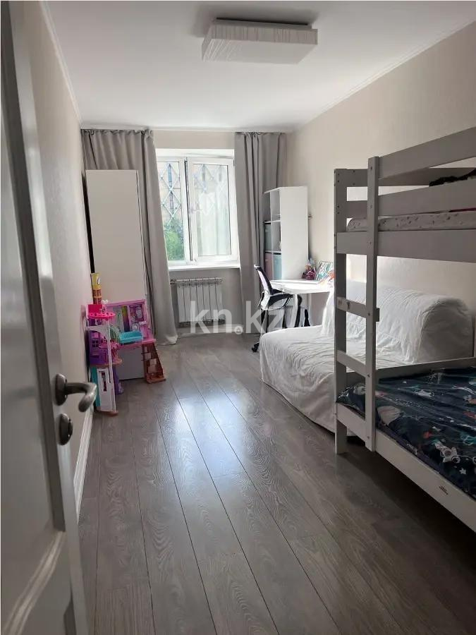 Продажа 3-комнатной квартиры, 62 м², ул. Панфилова, дом  114 в Алматы - фото 2