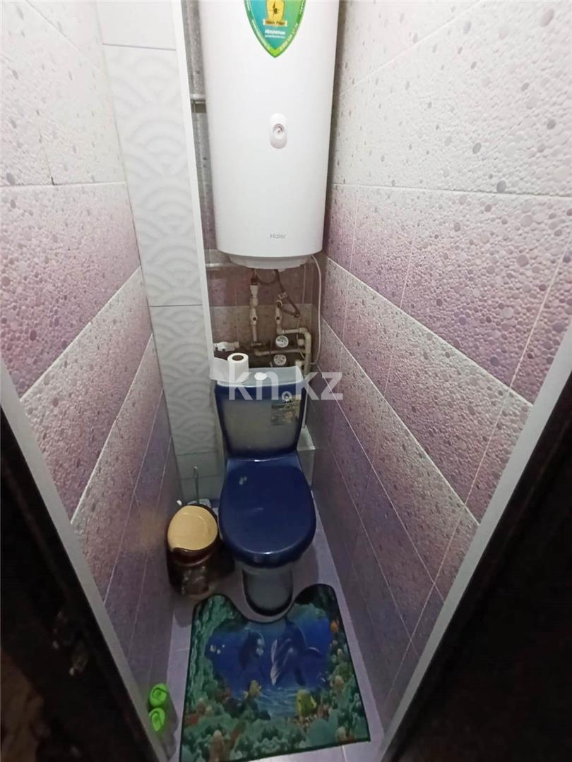 Продажа 3-комнатной квартиры, 48 м², 17-й мкр., дом  55 в Караганде - фото 11