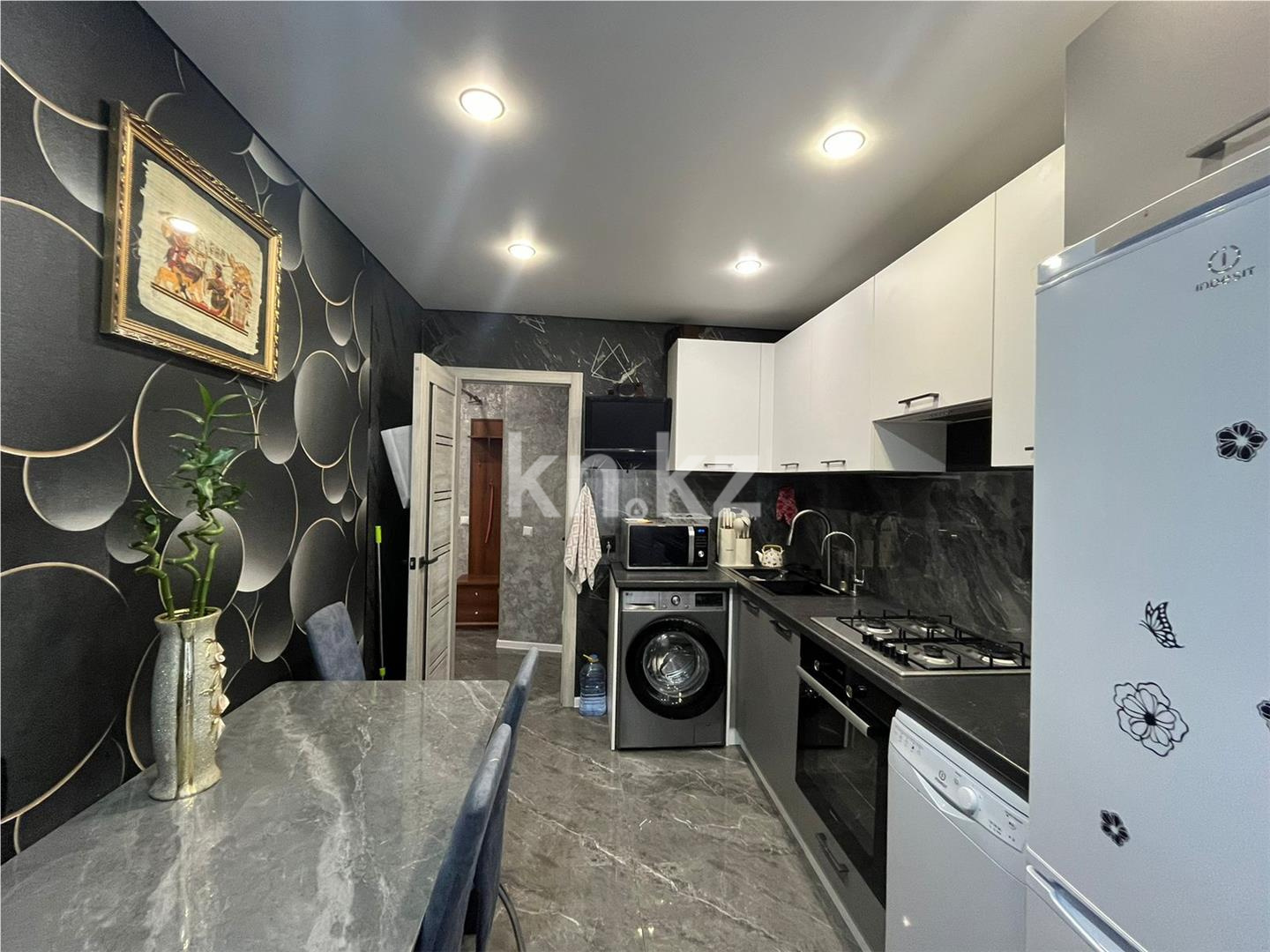 Продажа 2-комнатной квартиры, 44 м², ул. Манаса в Астане - фото 2