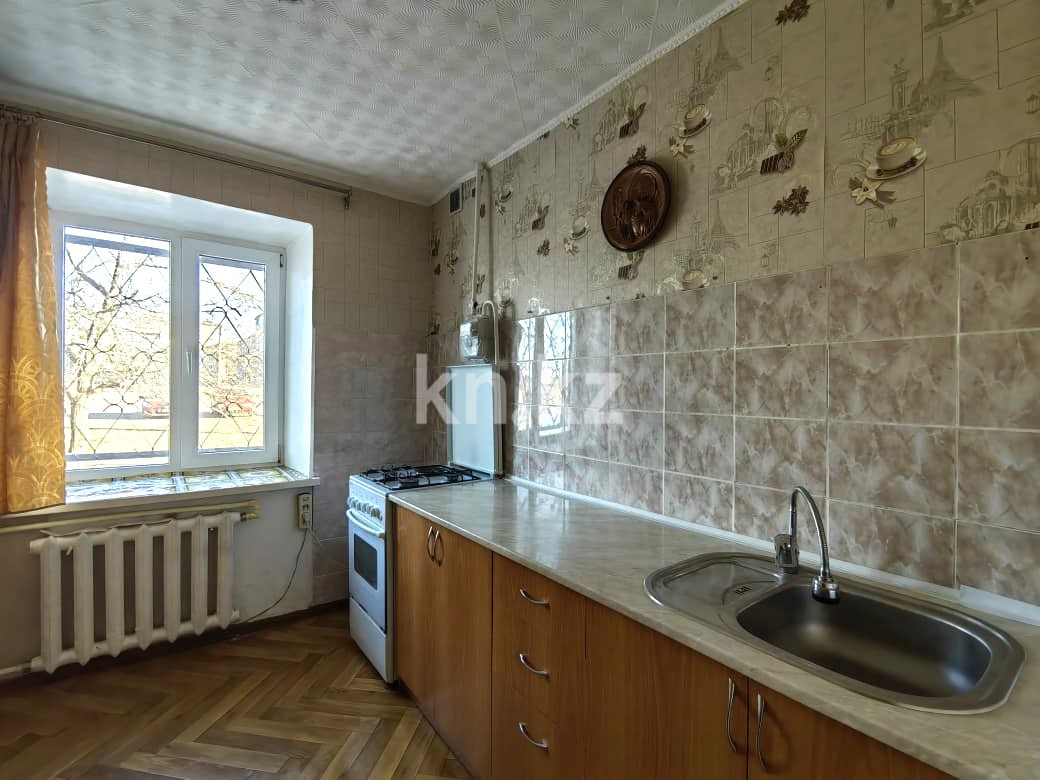 Продажа 2-комнатной квартиры, 47 м², Жекебаева, дом  125 в Караганде - фото 12