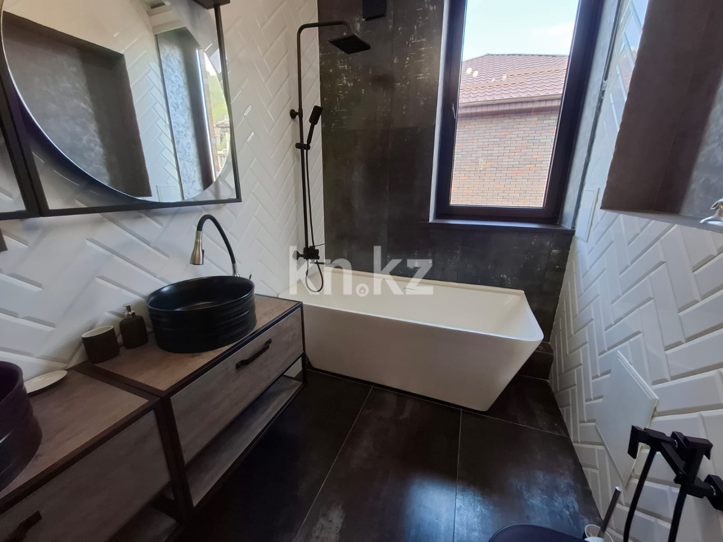 Продажа 5-комнатного дома, 212 м² в Алматы - фото 17