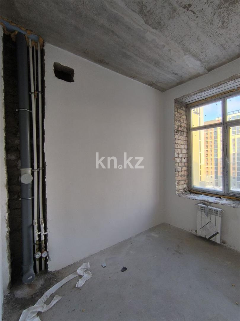 Продажа 4-комнатной квартиры, 121 м², ул. Букетова, дом  3/6 в Караганде - фото 8