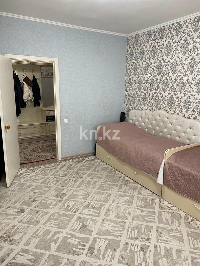 Продажа 3-комнатной квартиры, 80 м², ул. Сарыарка в Караганде - фото 4