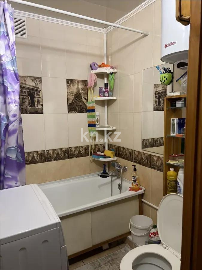 Продажа 1-комнатной квартиры, 31 м², 13 мкр., дом  1 в Караганде - фото 4