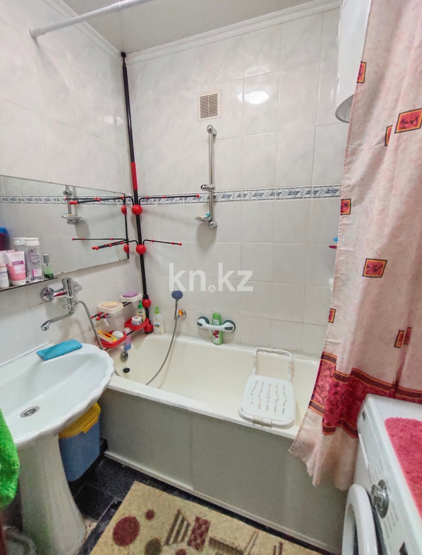 Продажа 3-комнатной квартиры, 66 м², ул. Гоголя, дом  57/2 в Караганде - фото 12