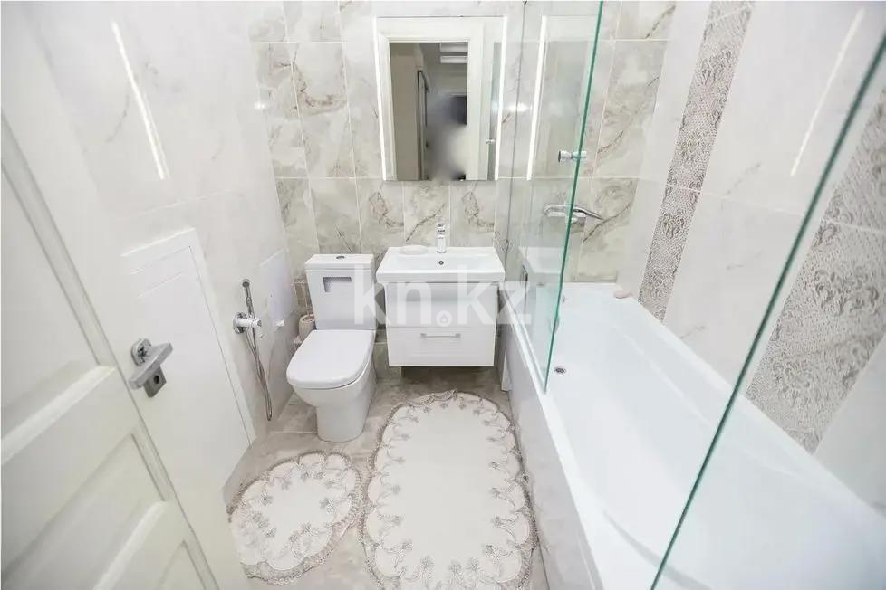 Продажа 2-комнатной квартиры, 65 м², ул. Туркестан, дом  28/2 в Астане - фото 8