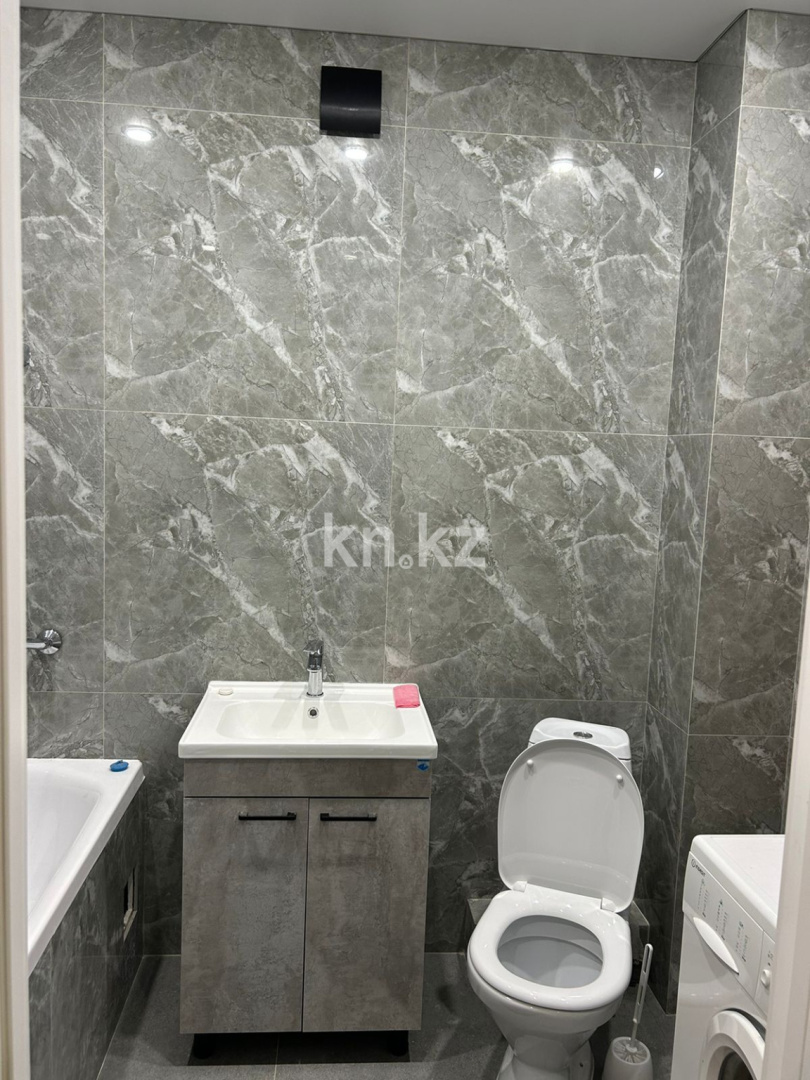 Аренда 2-комнатной квартиры посуточно, 42 м², ул. Нажимеденова, дом  15 в Астане - фото 6