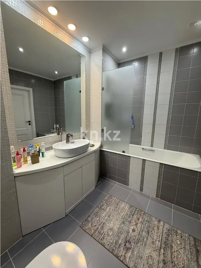 Продажа 2-комнатной квартиры, 68 м² в Алматы - фото 4
