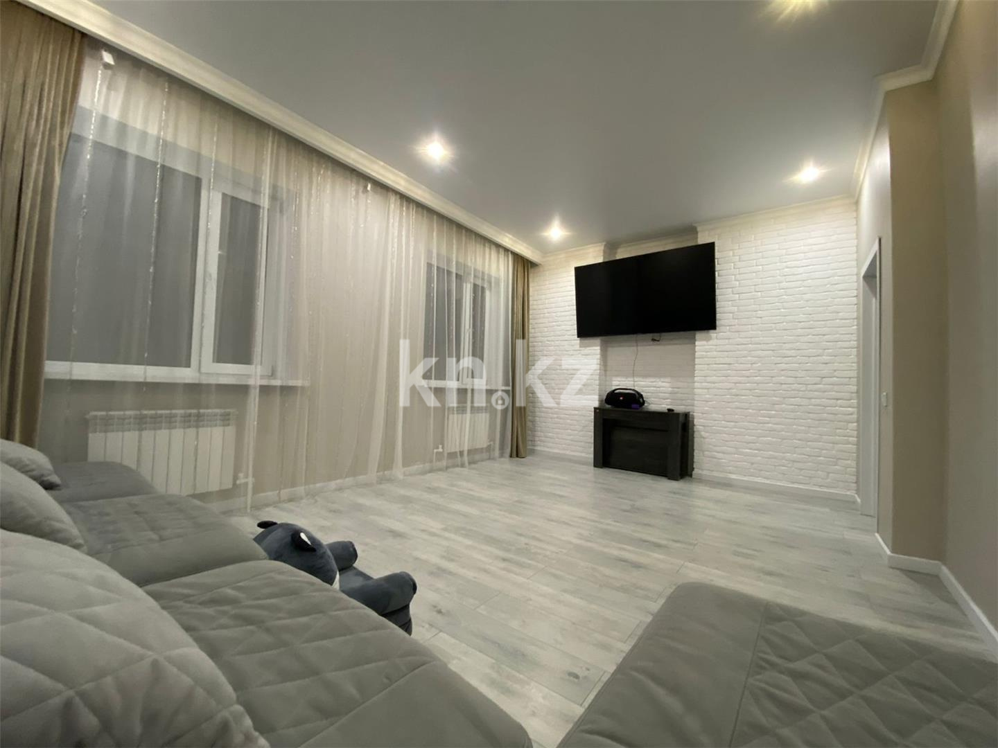 Продажа 3-комнатной квартиры, 110 м², ул. Дюсембекова в Караганде - фото 2