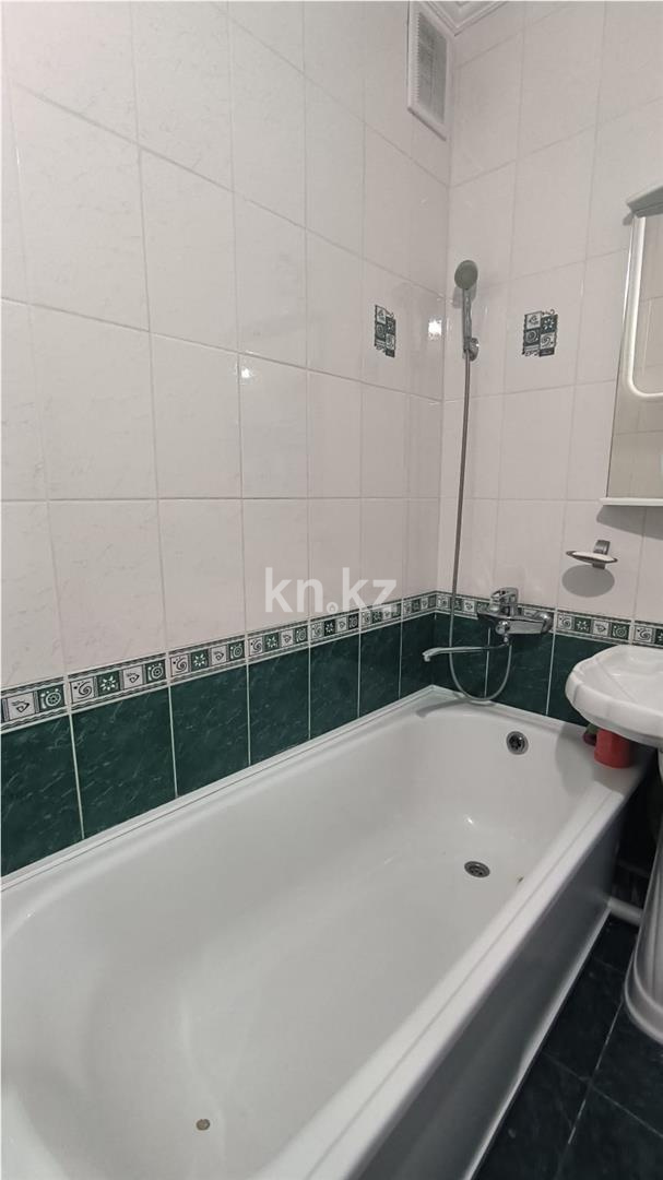 Продажа 3-комнатной квартиры, 64 м², мкр. Гульдер-1 в Караганде - фото 13