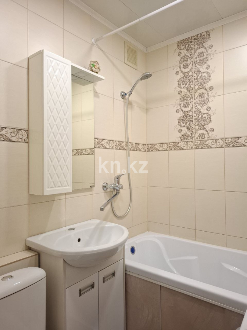 Продажа 2-комнатной квартиры, 43 м², ул. Потанина, дом  13 в Усть-Каменогорске - фото 6