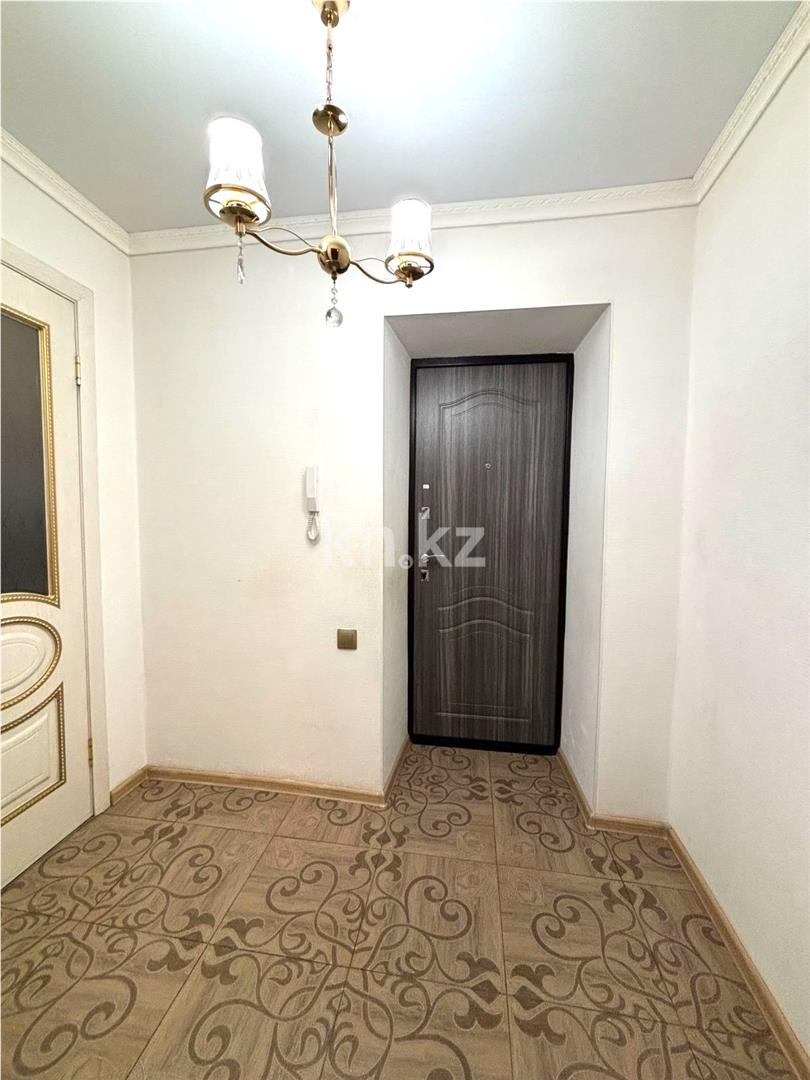 Продажа 1-комнатной квартиры, 37 м², пр. Республики, дом  4 в Караганде - фото 10