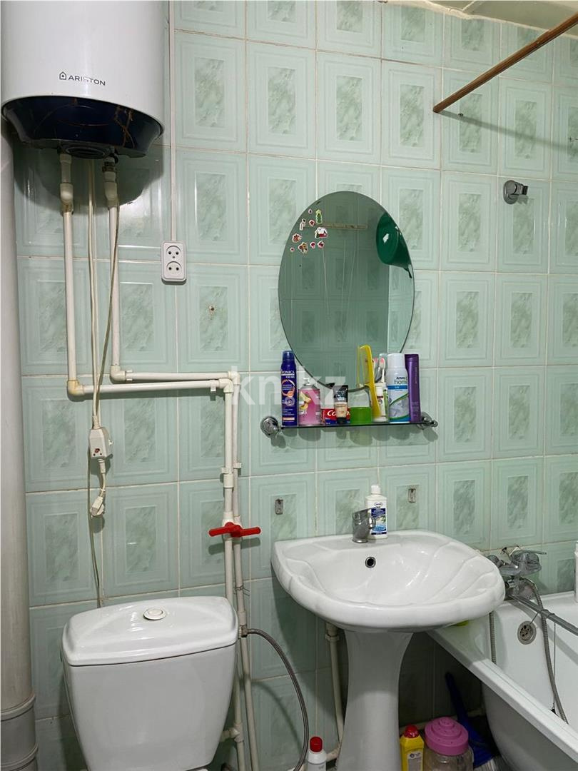 Продажа 1-комнатной квартиры, 33 м², мкр-н 18 в Караганде - фото 5