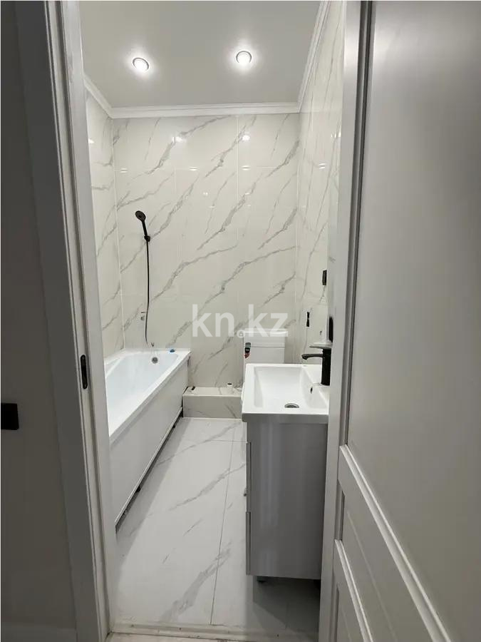 Продажа 3-комнатной квартиры, 80 м², пр. Абая, дом  164 в Алматы - фото 4