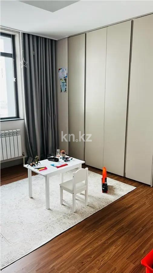Продажа 5-комнатной квартиры, 140 м², ул. Нажимеденова, дом  4/1 в Астане - фото 2
