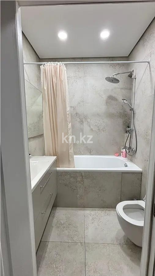 Продажа 3-комнатной квартиры, 70.3 м² в Алматы - фото 4
