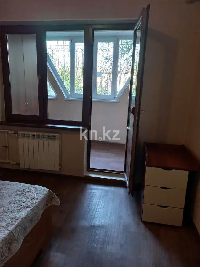 Продажа 3-комнатной квартиры, 70 м², мкр-н Аксай-2, дом  27 в Алматы - фото 2
