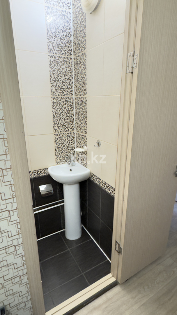 Продажа 2-комнатной квартиры, 51.6 м², мкр-н Аксай-4, дом  51 в Алматы - фото 17