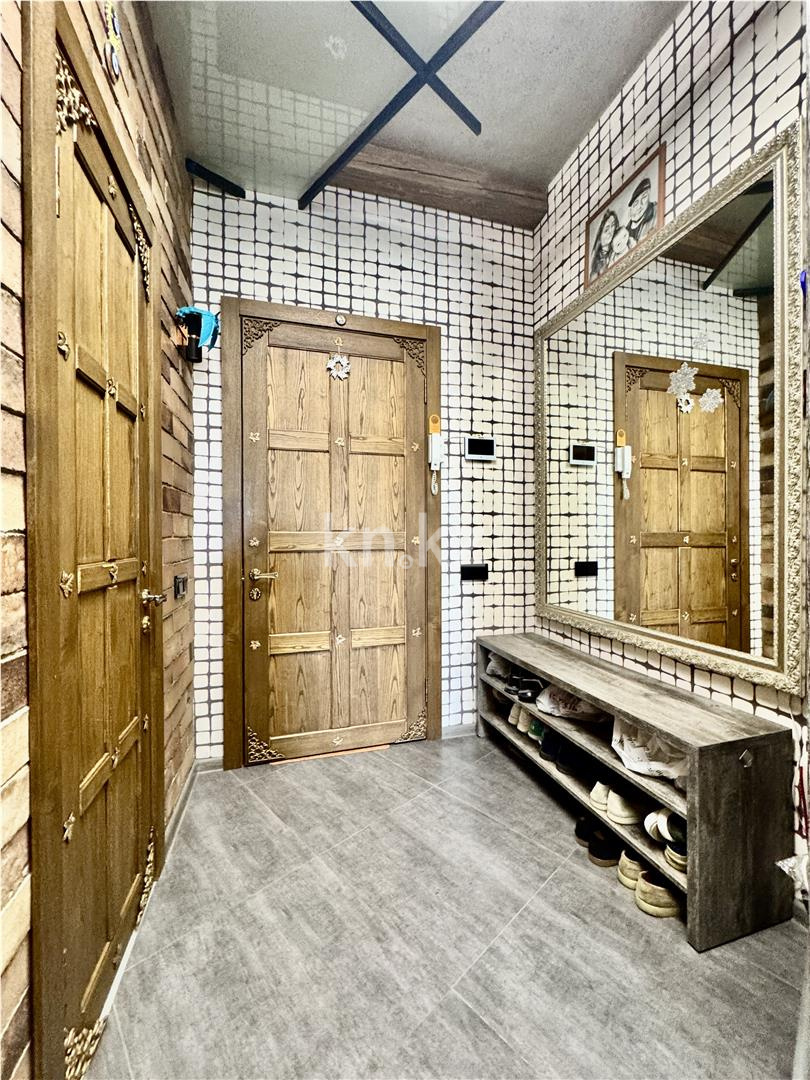 Продажа 3-комнатной квартиры, 160 м², ул. Аманжолова, дом  41 в Караганде - фото 41