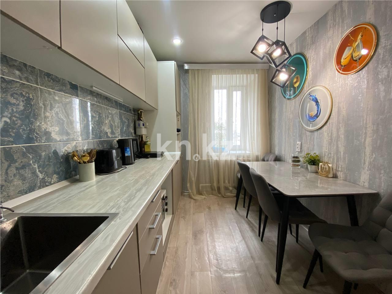 Продажа 3-комнатной квартиры, 59 м², ул. Маметовой, дом  93 в Караганде - фото 6