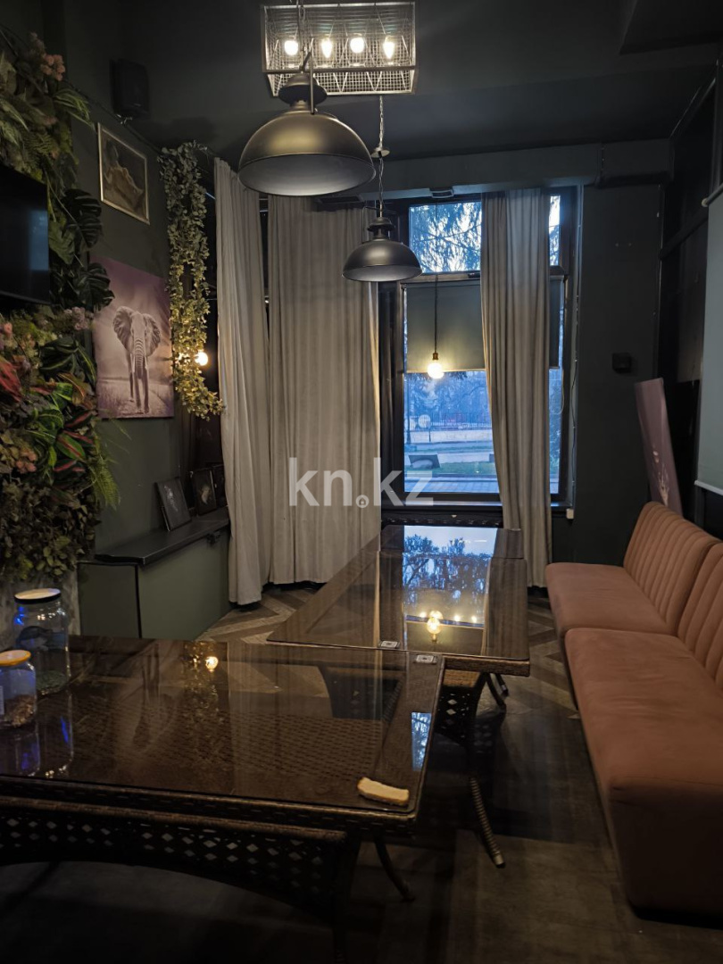 Продажа , 300 м², пр. Достык, дом  105 в Алматы - фото 8