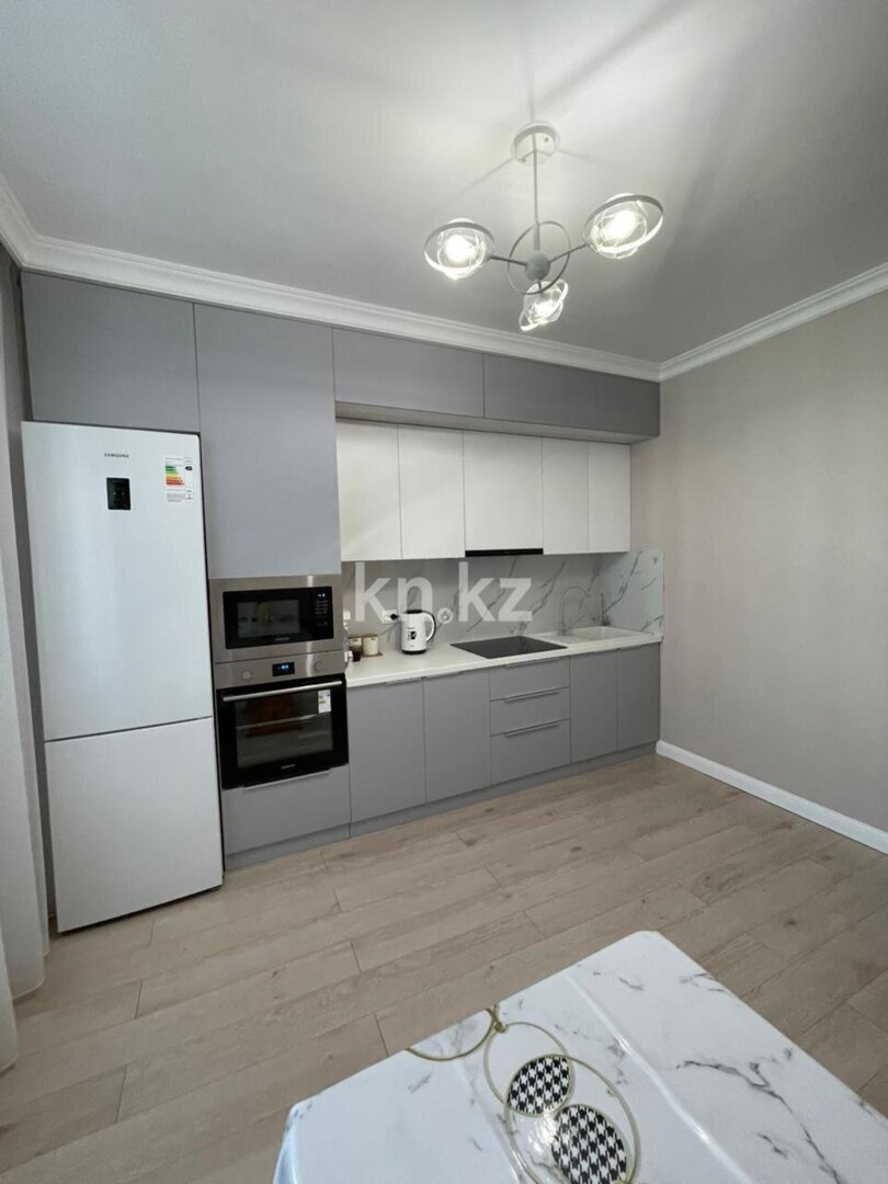 Аренда 2-комнатной квартиры, 70 м² в Астане