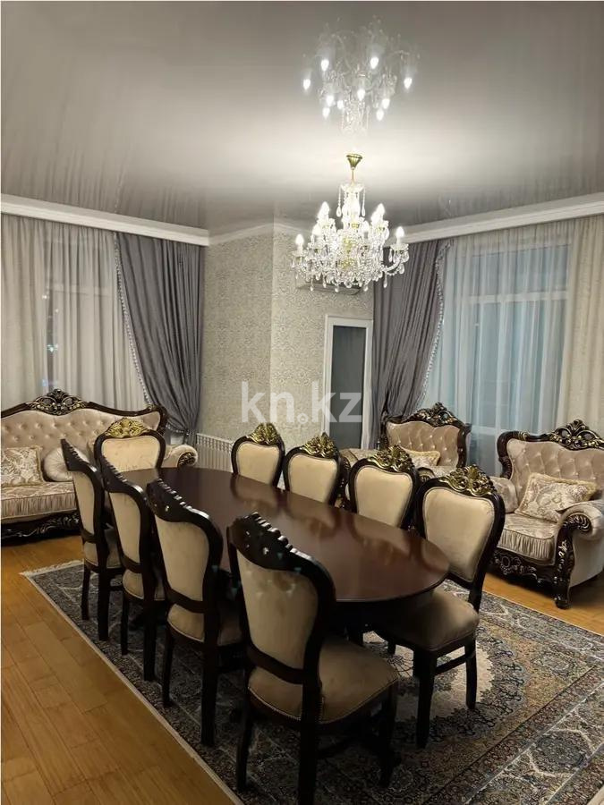 Продажа 5-комнатной квартиры, 200 м², ул. Мухамедханова, дом  21 в Астане