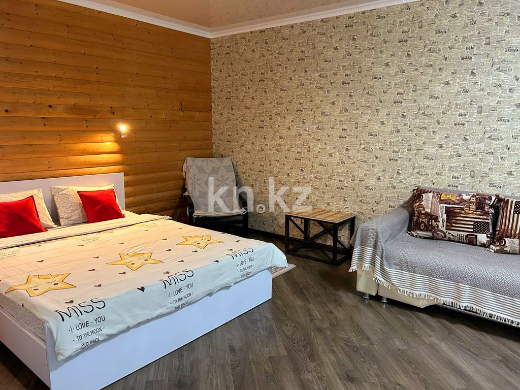 Аренда 1-комнатной квартиры посуточно, 40 м², Бектурова, дом  15 в Павлодаре - фото 2