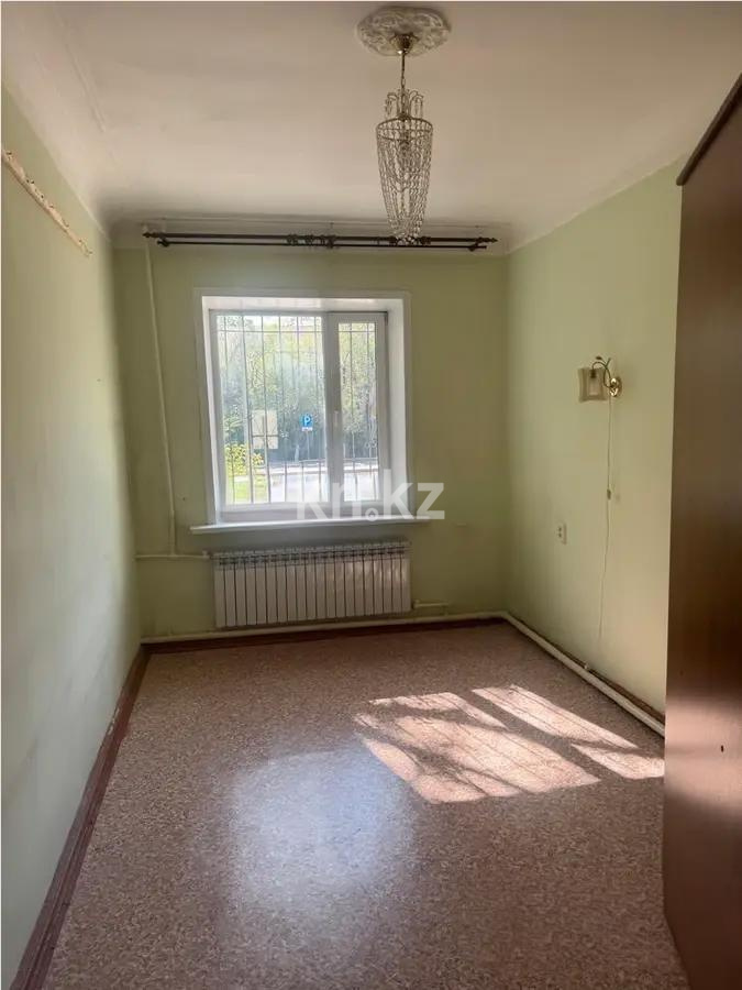 Продажа 3-комнатной квартиры, 82 м², ул. Абая, дом  30 в Караганде - фото 3