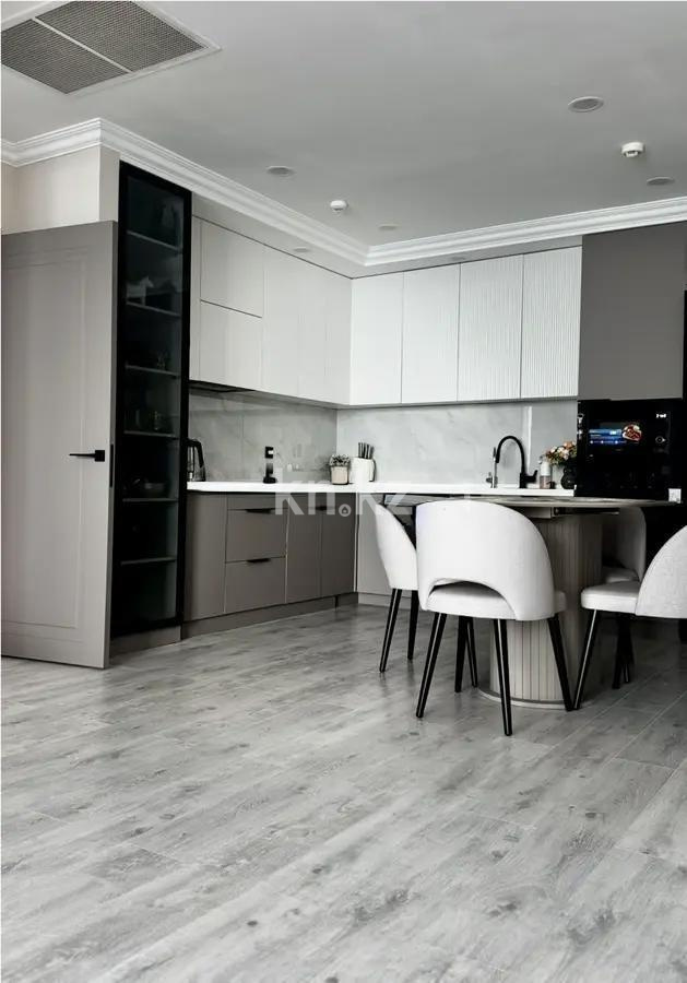 Продажа 3-комнатной квартиры, 120 м², пр. Туран, дом  37/9 в Астане - фото 4