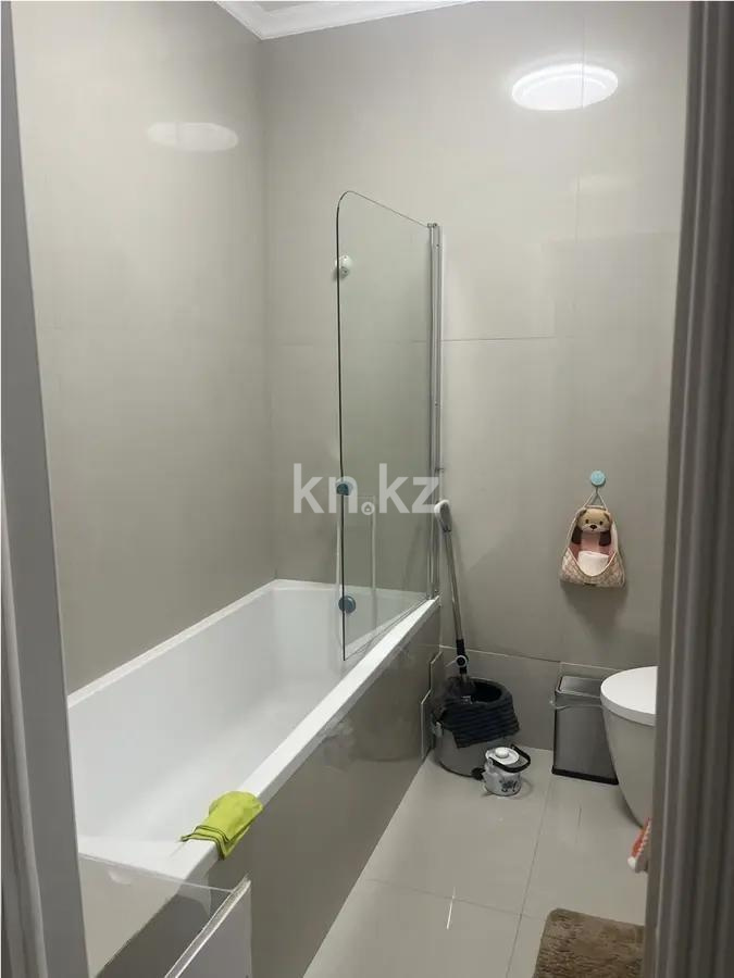 Продажа 3-комнатной квартиры, 108 м², ул. Утеген батыра, дом  11д в Алматы - фото 5