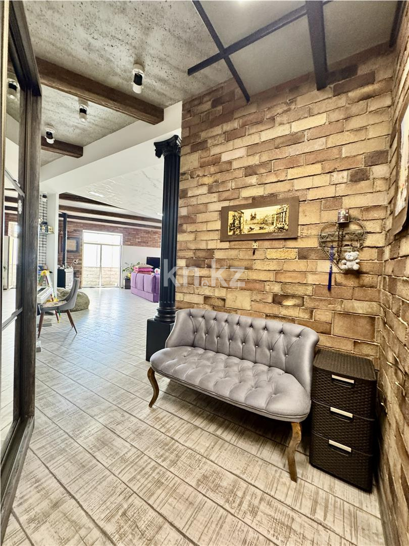 Продажа 3-комнатной квартиры, 160 м², ул. Аманжолова, дом  41 в Караганде - фото 38