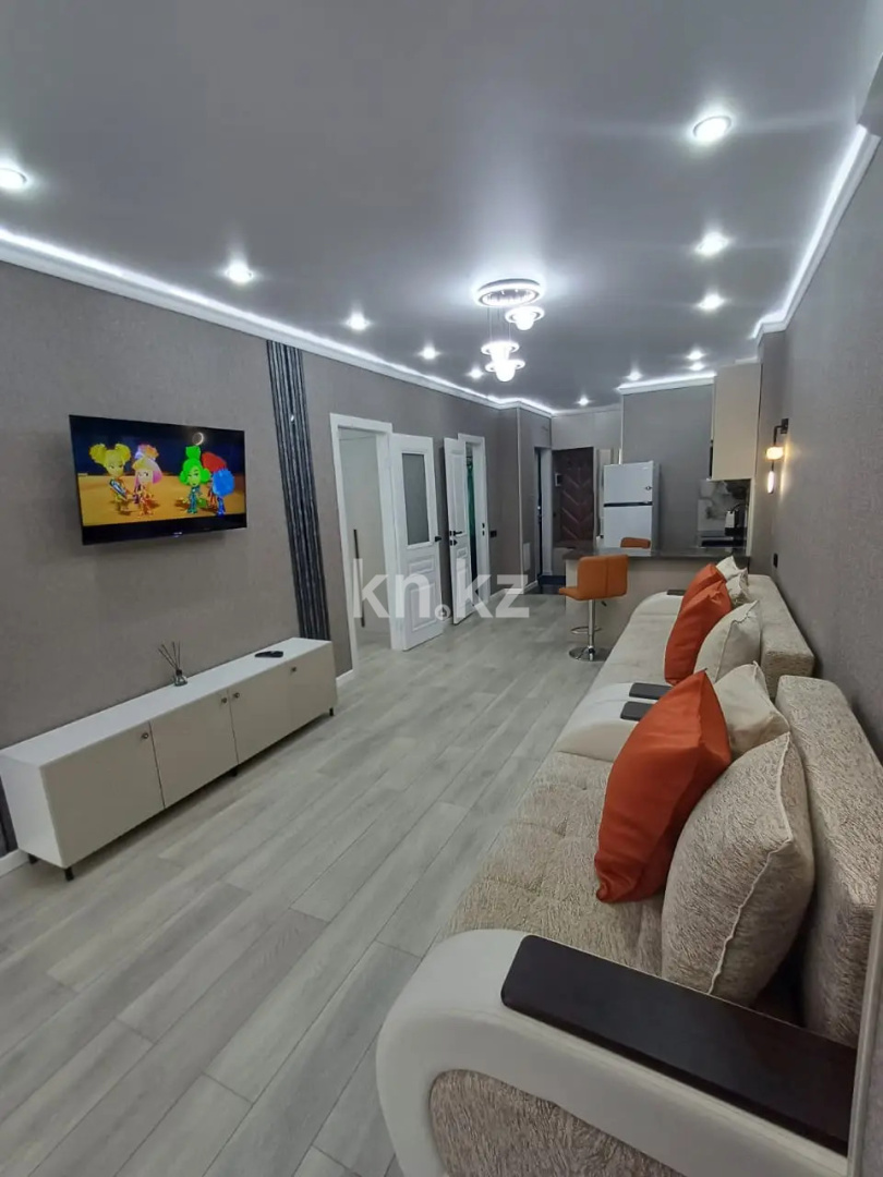 Аренда 2-комнатной квартиры посуточно, 56 м², Абая, дом  10/1 - пр. Сарыарка в Астане - фото 4