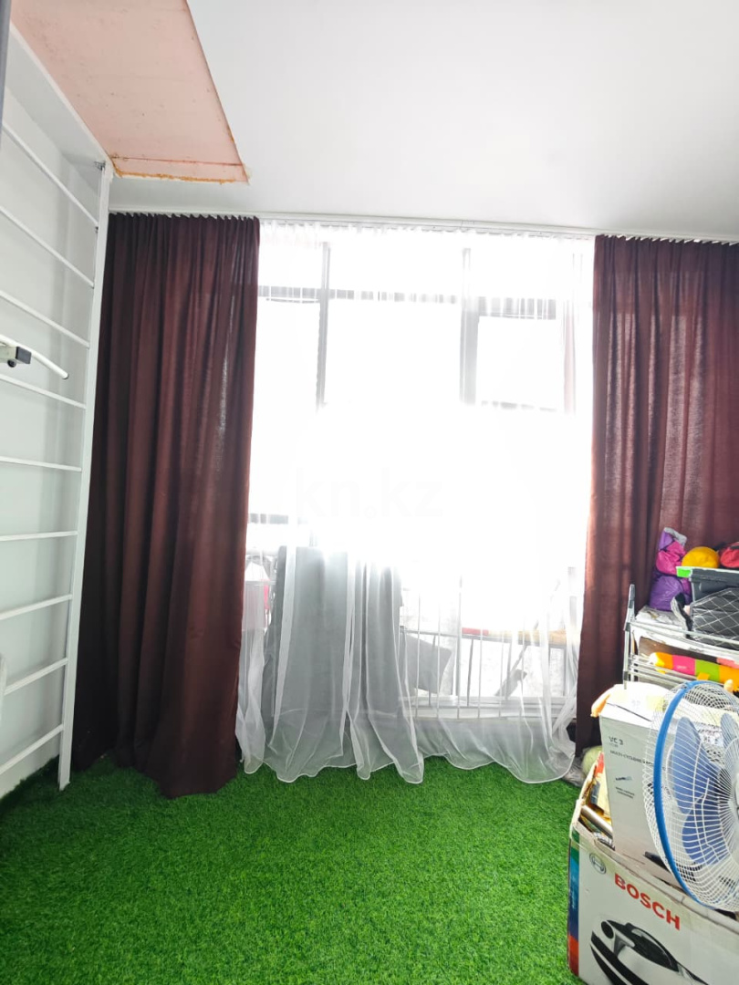 Продажа 4-комнатной квартиры, 90 м², ул. Дюсембекова, дом  44/2 в Караганде - фото 8