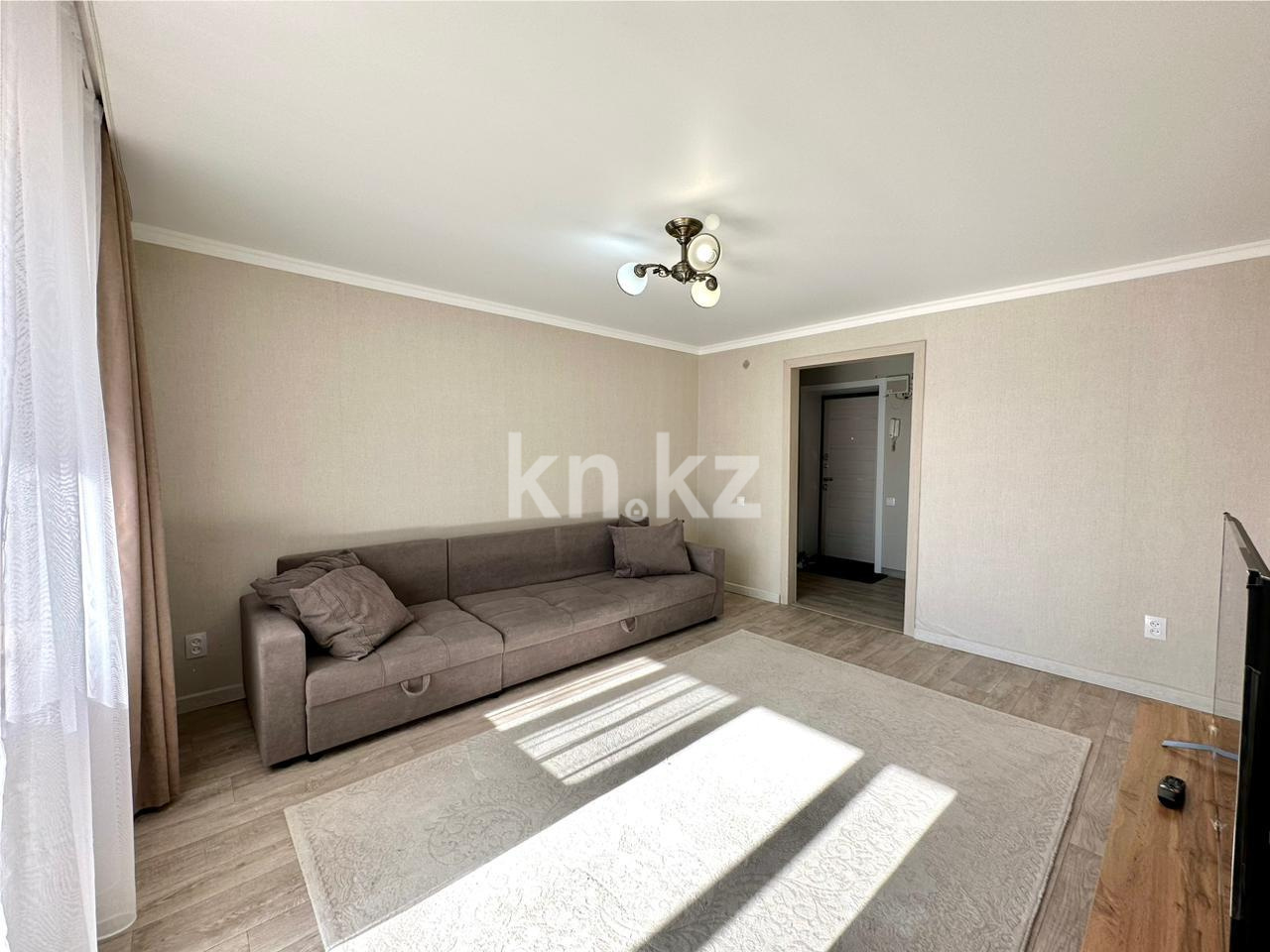 Продажа 3-комнатной квартиры, 61 м², ул. Аманжолова в Караганде - фото 3