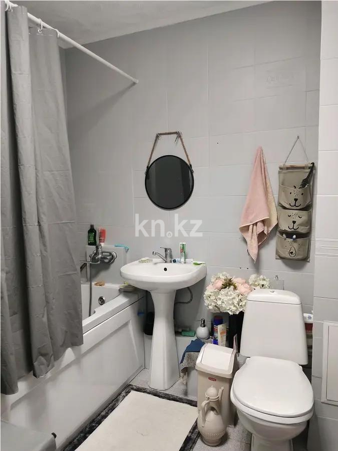 Продажа 3-комнатной квартиры, 57 м², ул. Валиханова, дом  25 в Алматы - фото 5