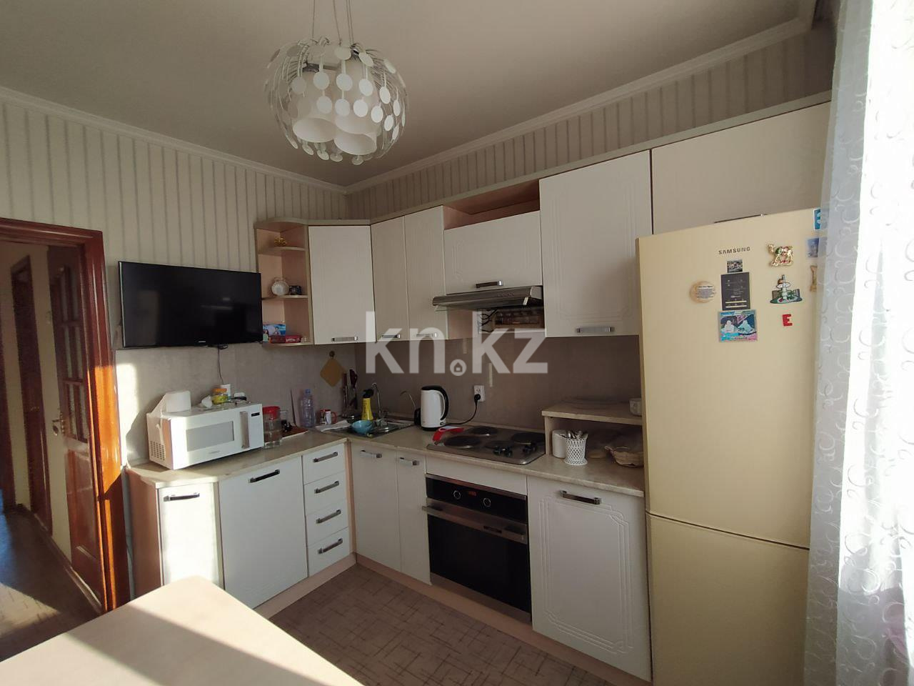 Продажа 3-комнатной квартиры, 64 м², мкр-н Гульдер-1 в Караганде - фото 10