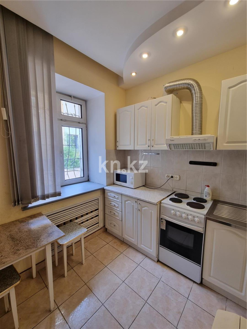 Продажа 1-комнатной квартиры, 52 м², ул. Абая, дом  38 в Караганде - фото 5