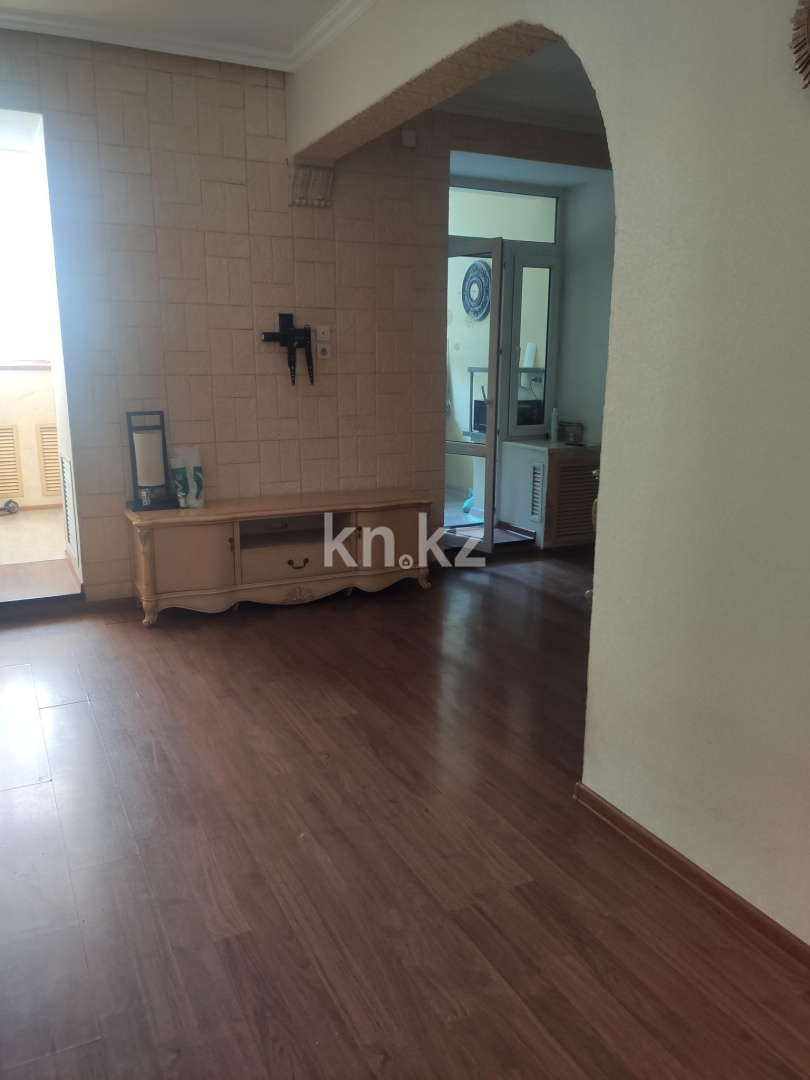 Продажа 3-комнатной квартиры, 77 м², ул. Лободы, дом  22 в Караганде - фото 2