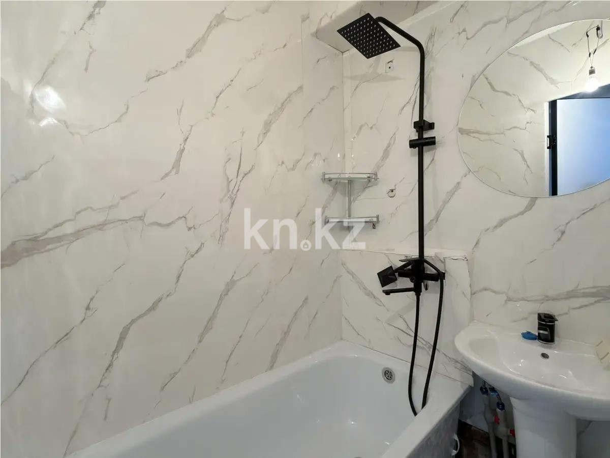 Продажа 3-комнатной квартиры, 61 м², ул. Жарокова, дом  165 в Алматы - фото 4