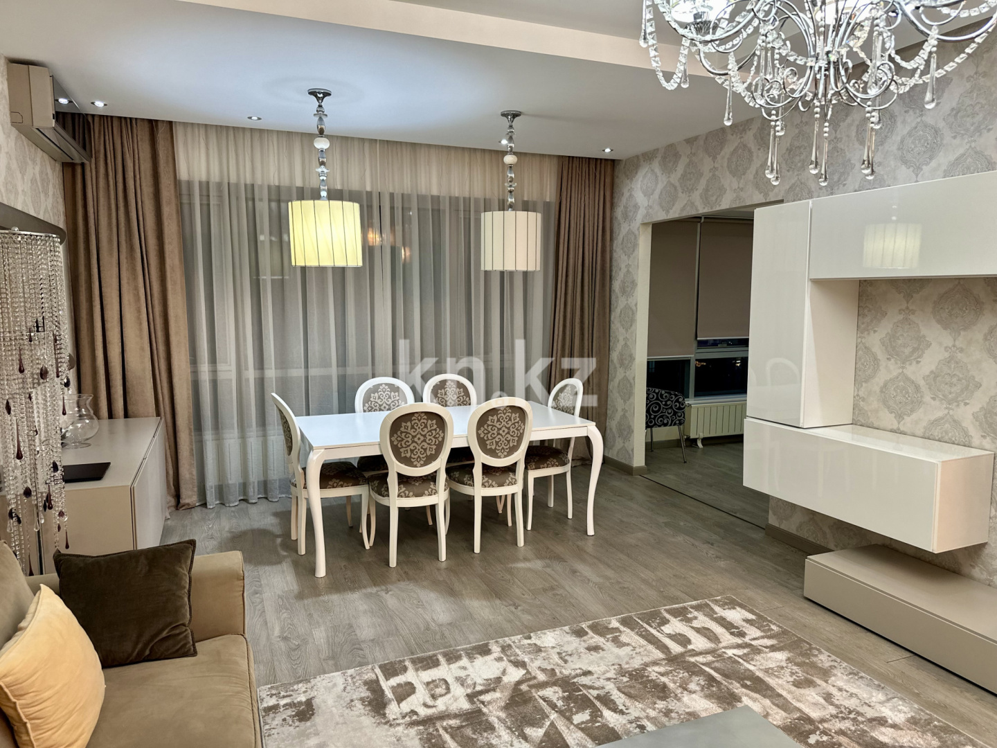 Продажа 4-комнатной квартиры, 159 м², бул. Бухар Жырау, дом  27/5в - ул. Маркова в Алматы - фото 3