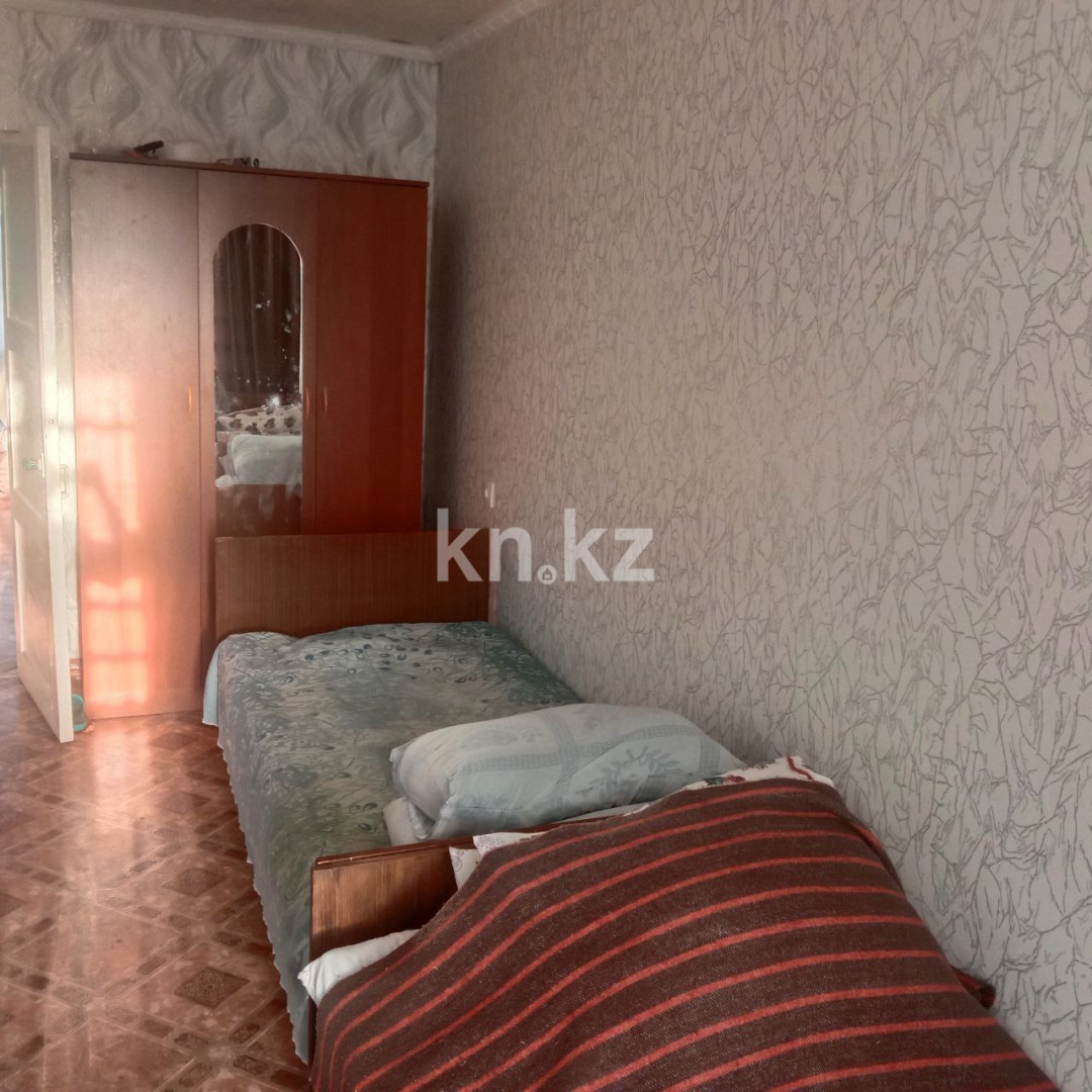 Продажа 2-комнатной квартиры, 43 м², 13-й мкр., дом  14 в Караганде - фото 3