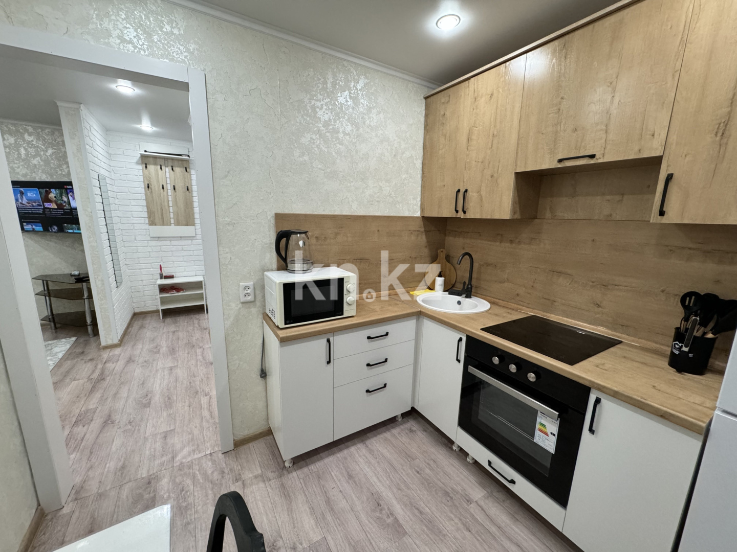Аренда 2-комнатной квартиры посуточно, 55 м², Короленко, дом  1 в Павлодаре - фото 6